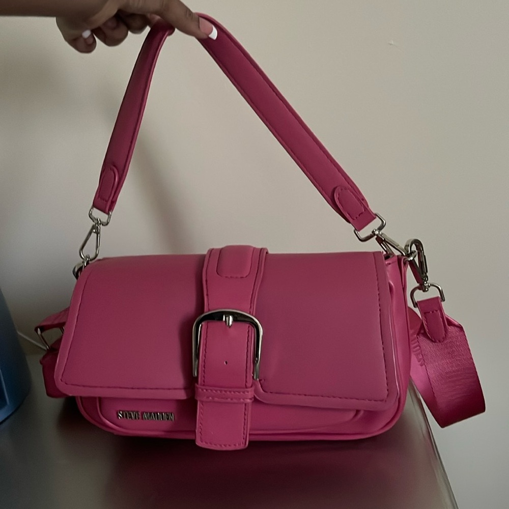 Pink Steve Madden shoulder bag with strap